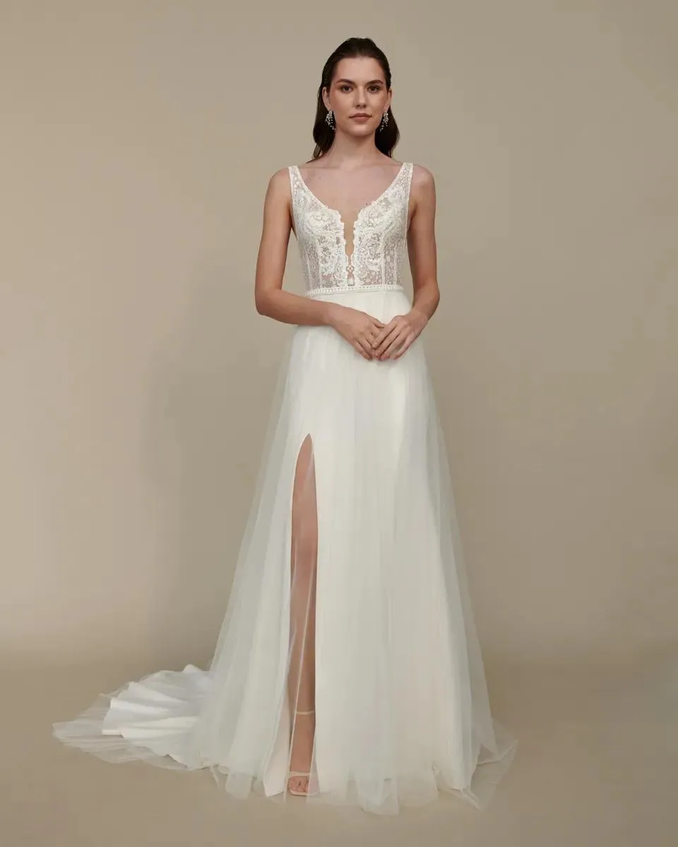 Brautkleider von Todi Bride